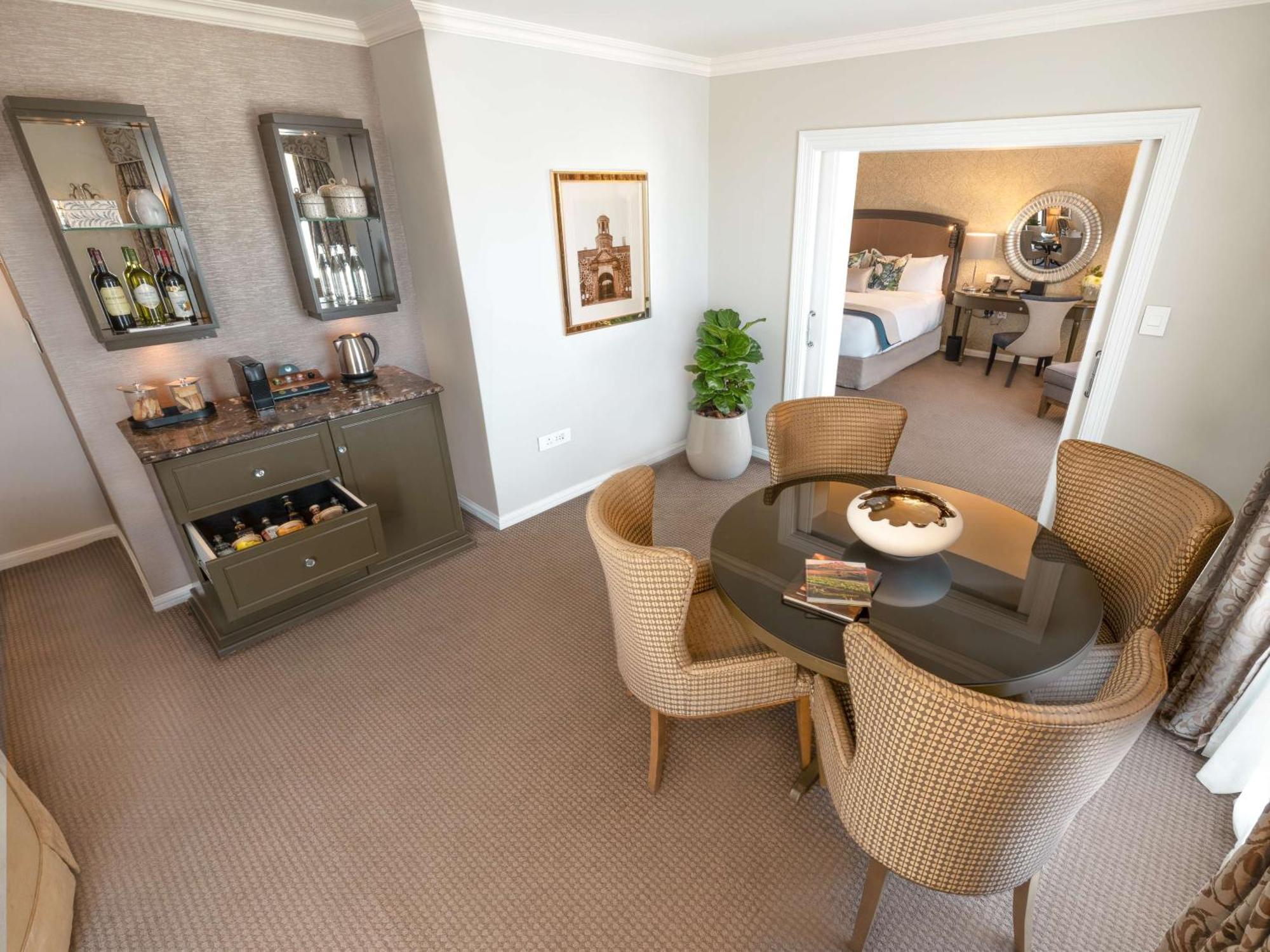 Southern Sun The Cullinan Cape Town Exterior photo