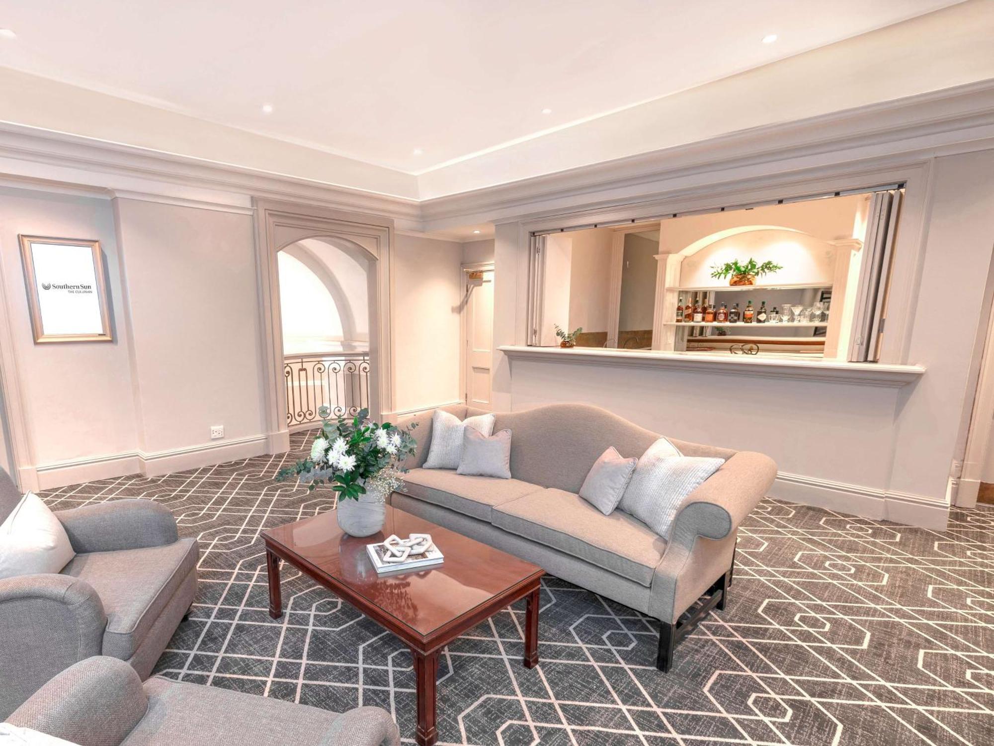 Southern Sun The Cullinan Cape Town Exterior photo