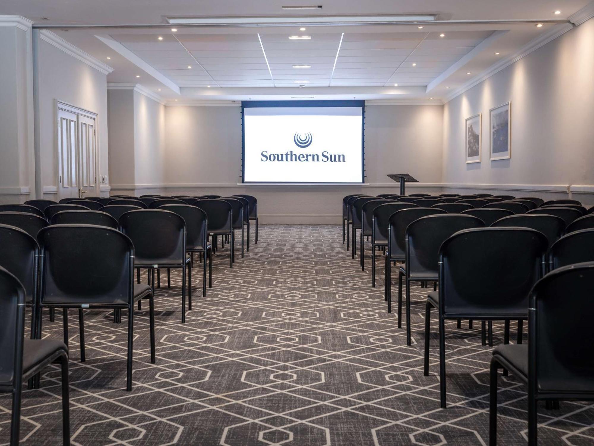Southern Sun The Cullinan Cape Town Exterior photo